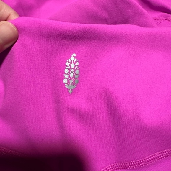 Free People movement twist leggings living magenta medium - Picture 3 of 15